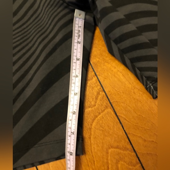 Nike Grey and Black Fitted Short, Size S - Picture 9 of 10